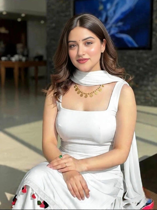 Simple Girl dp for Instagram latest
