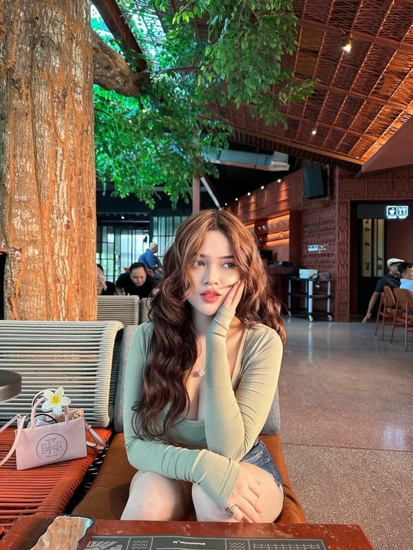 Stylish Girls dp HD