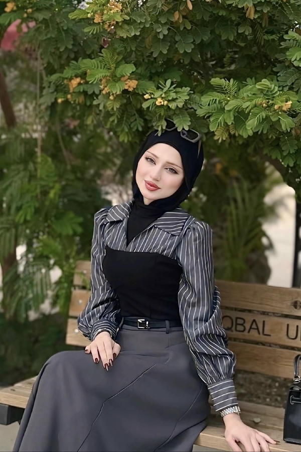 Stylish Girls dp profile picture