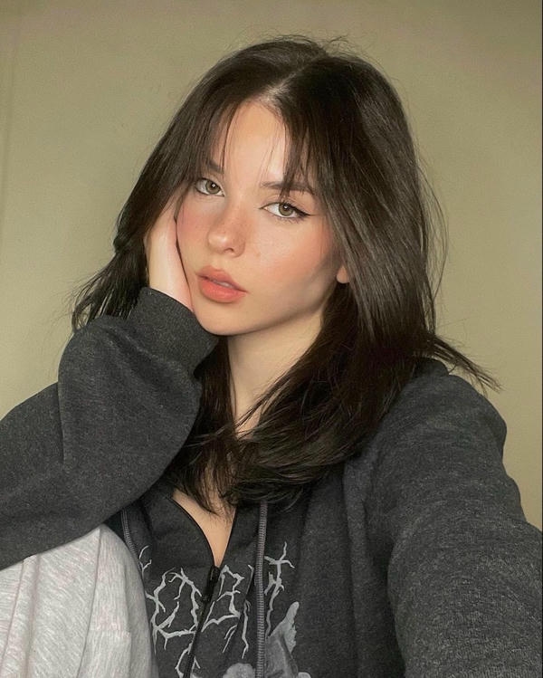 Cute Girl Photo Simple
