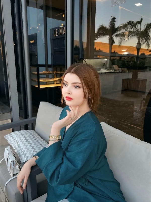 Stylish Girls dp full HD