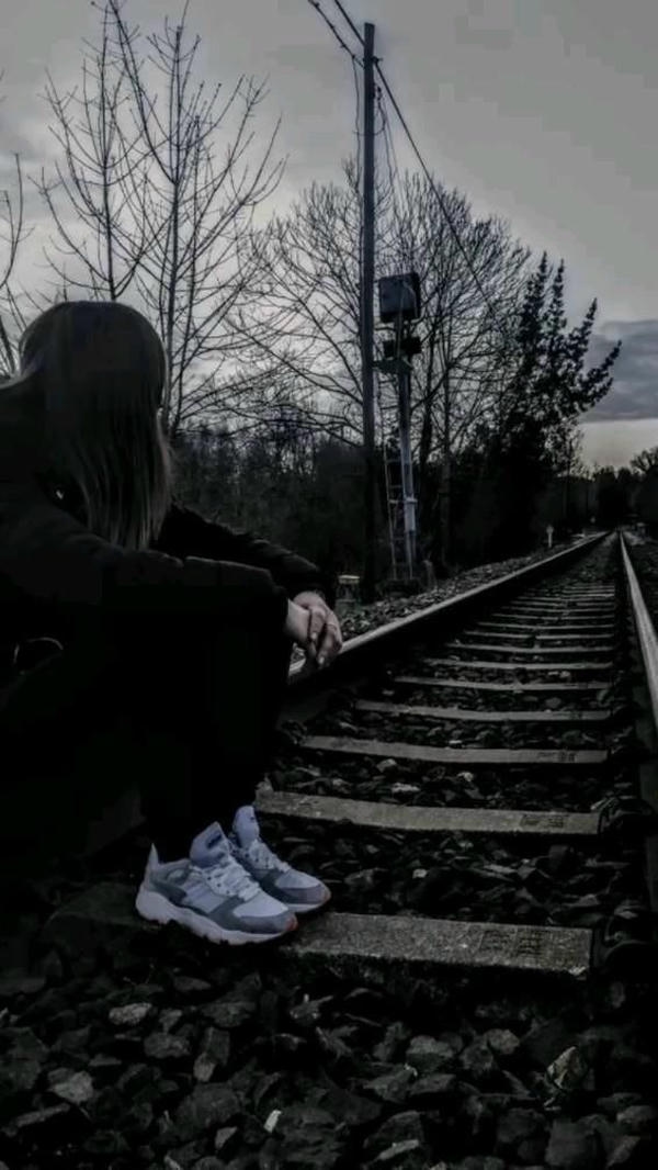 Alone DP Images