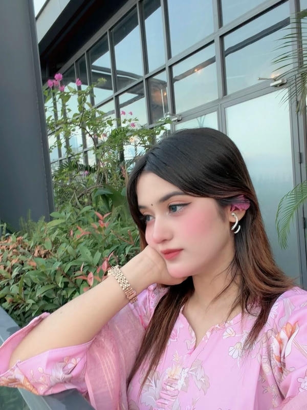 Beautiful Cute Girl Pic