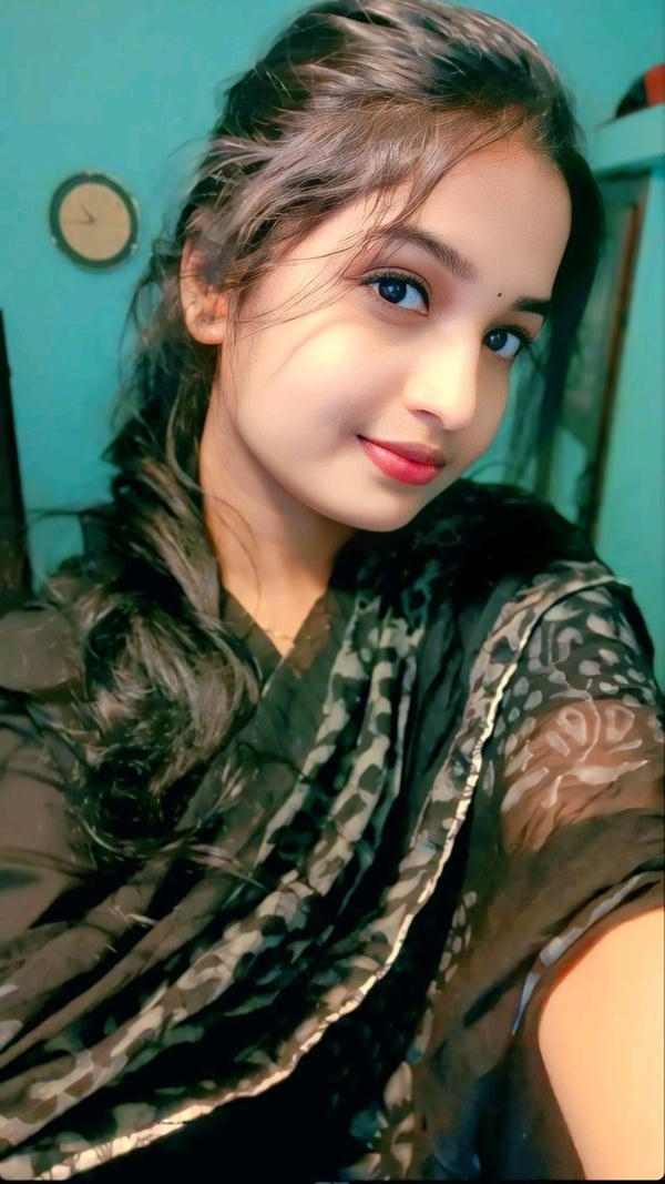 Classy Girl Photo dp