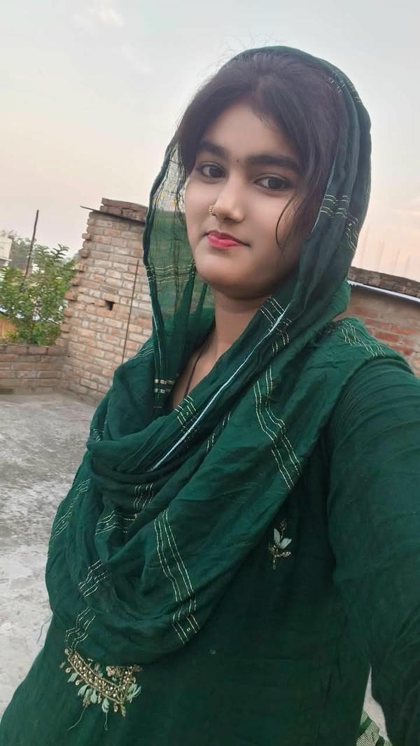 Cool Girl Photo dp