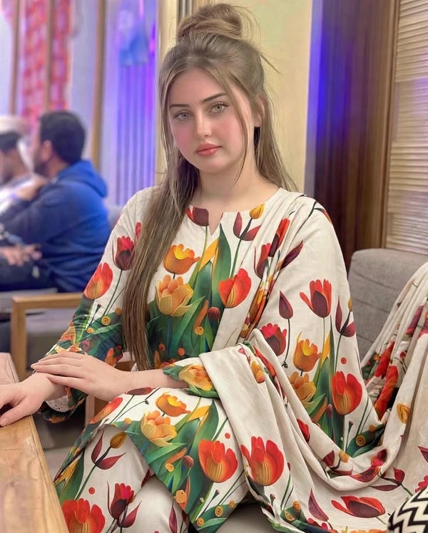 Cute Girl Photo dp