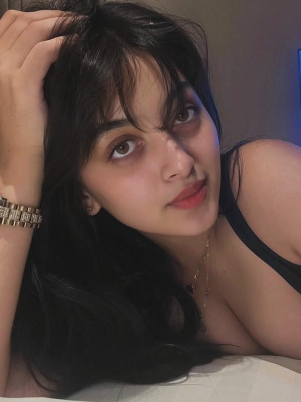 Cute Girl pic natural look