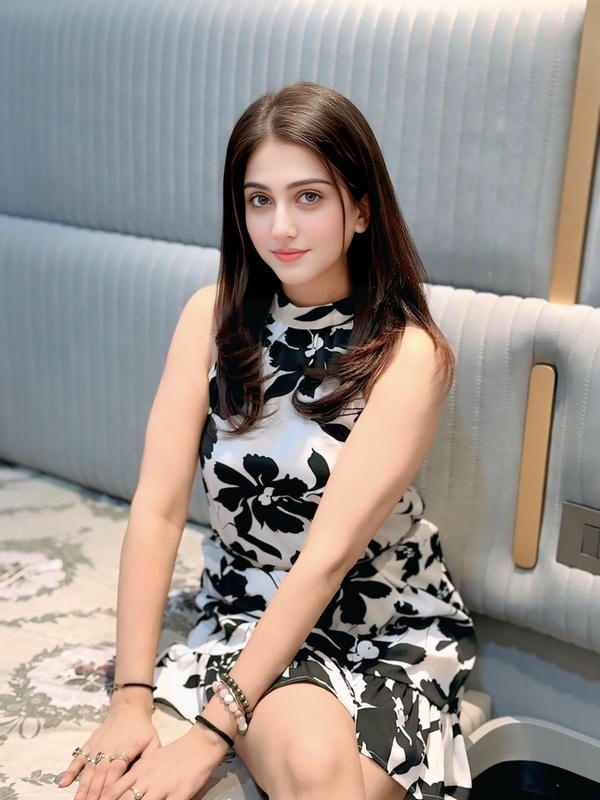 Cute Girl pic pose