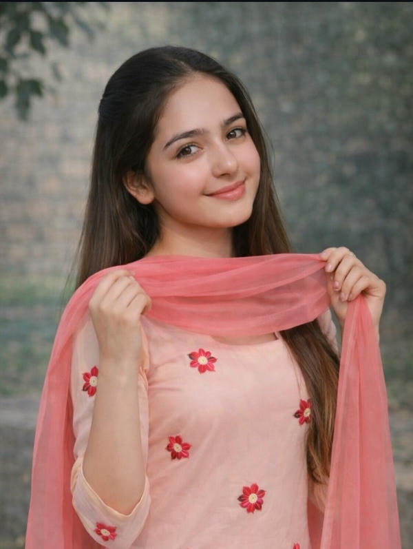 Cute Girl pic real
