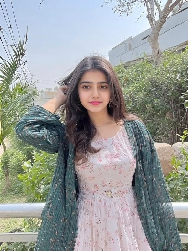Cute Girl pic