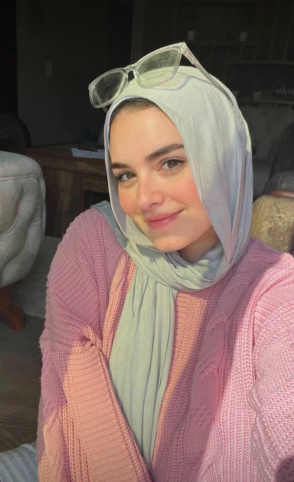 Cute Hijab Girl DP
