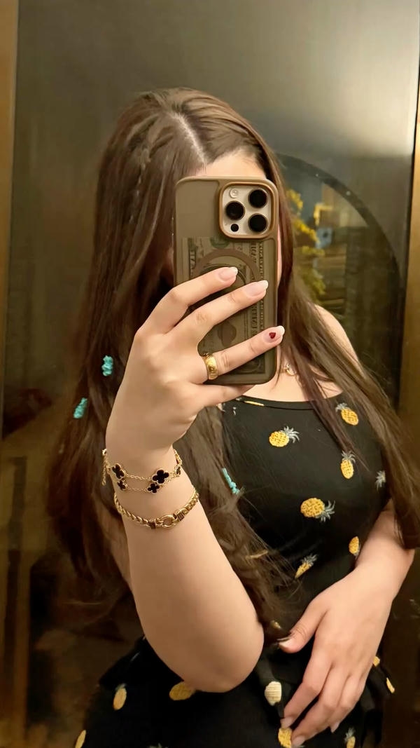 Hidden Face dp for Girls aesthetic