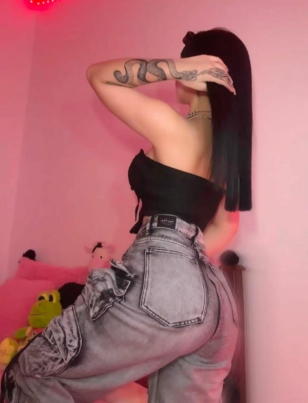 Hide Face Girl Pic HD