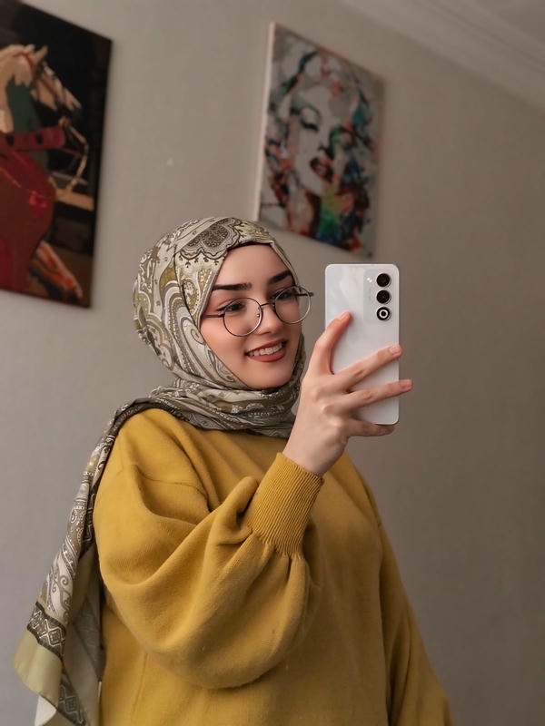 Hijab Girl DP Attitude