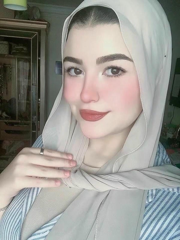 Hijab Girl DP for Instagram