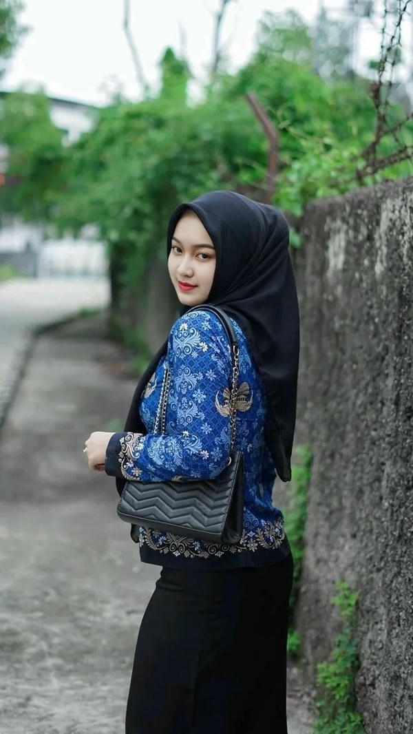 Hijab Girl DP