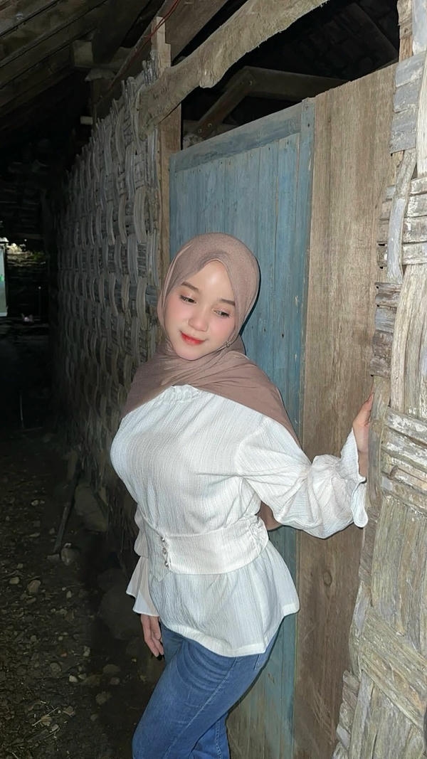 Hijab Girl Profile Picture