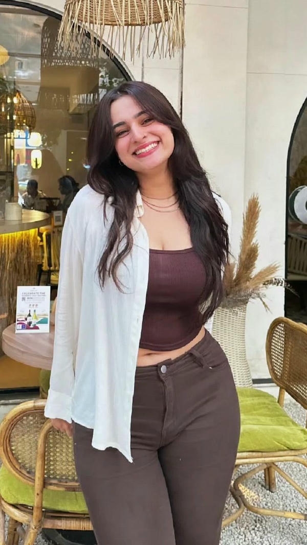 Latest Real Girl Pic