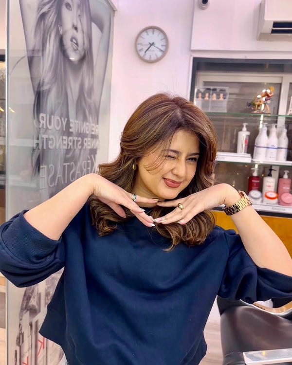 Lovely Cute Girl DP