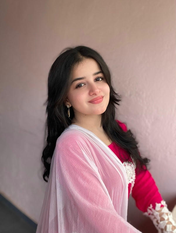 Pretty Cute Girl DP