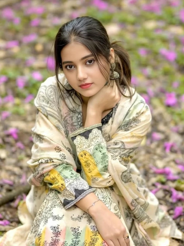 Profile Girl Photo dp