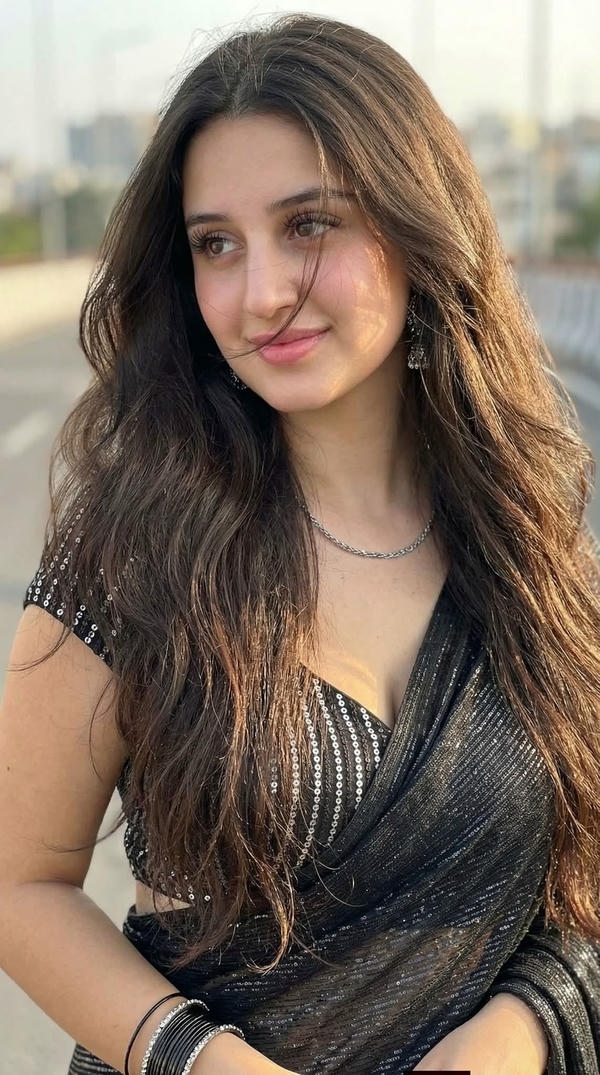 Real Girl Pic Cute DP