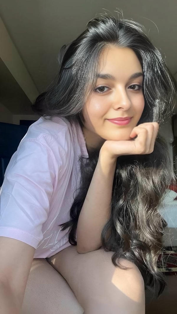 Real Girl Pic Images