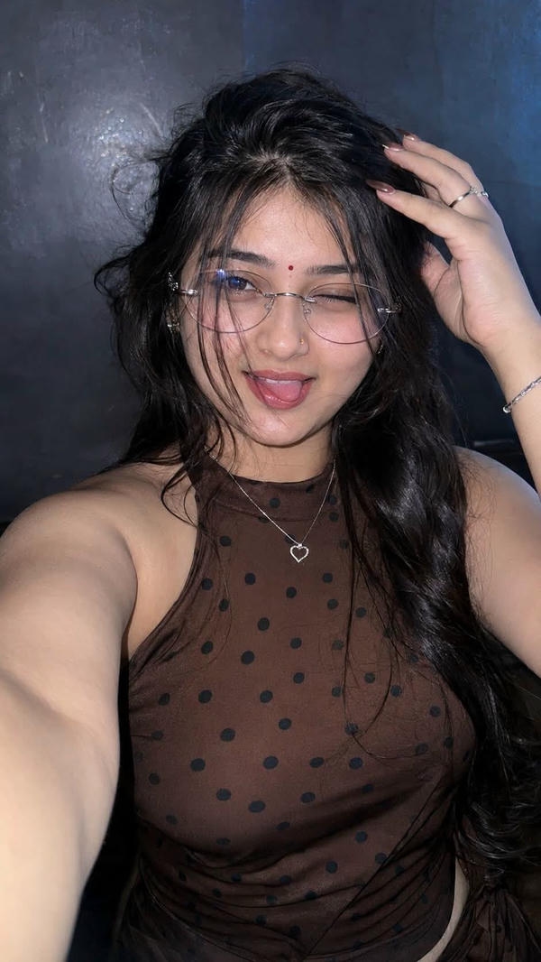 Real Girl Pic Simple Girl