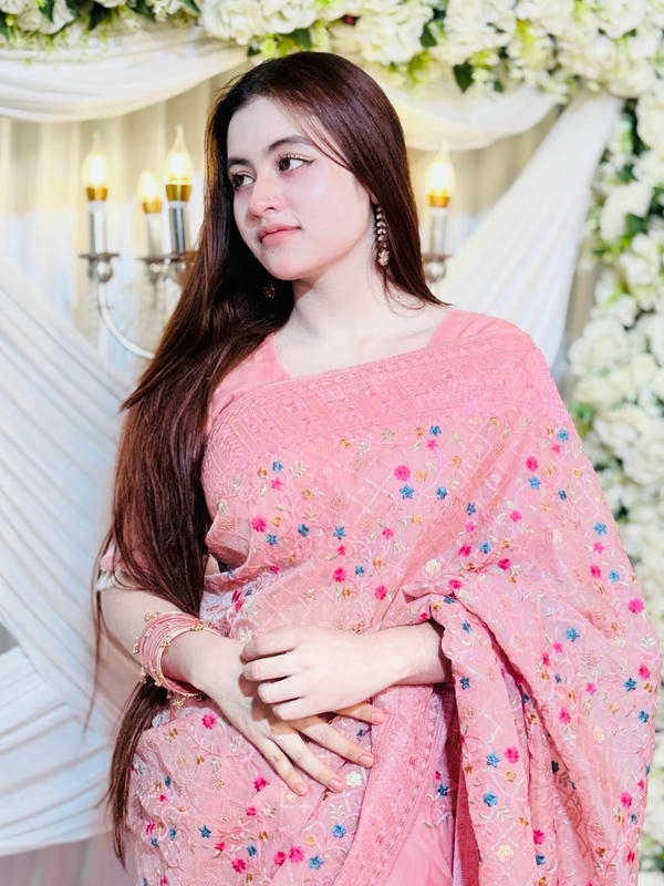 Simple Girl Photo dp
