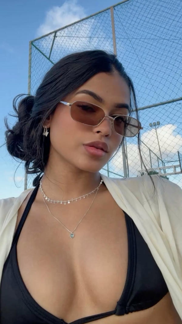 Simple Girl DPz for Instagram