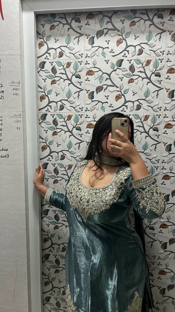 Stylish Girl Pic Hiding Face