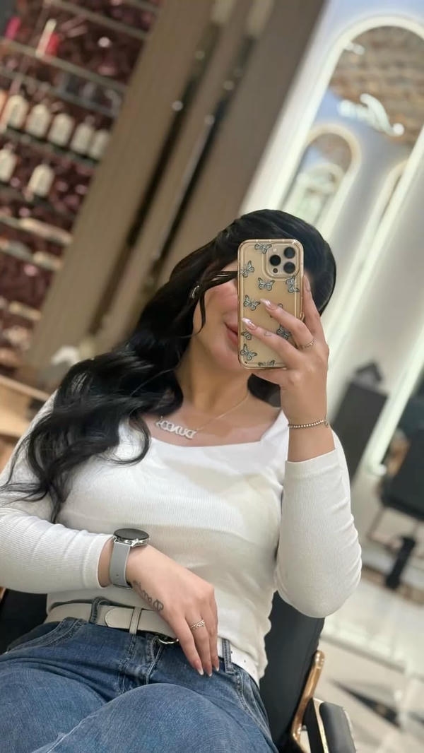 Stylish Hidden Face Cute Girl Images Aesthetic