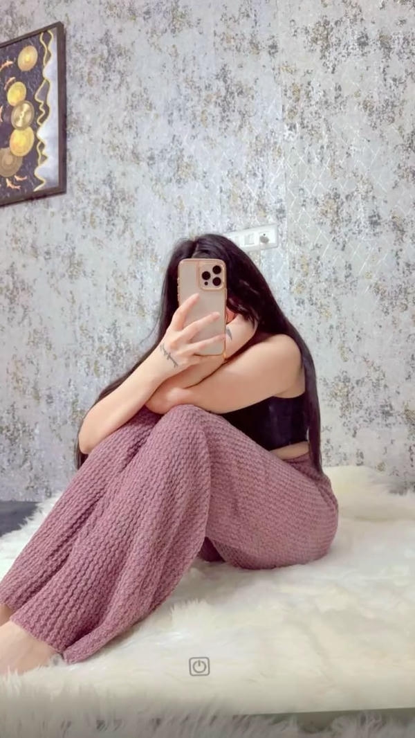 Stylish Hidden Face Cute Girl Images Download