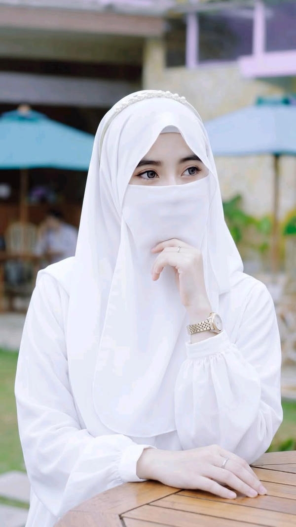 Stylish Instagram Hijab dp for girls