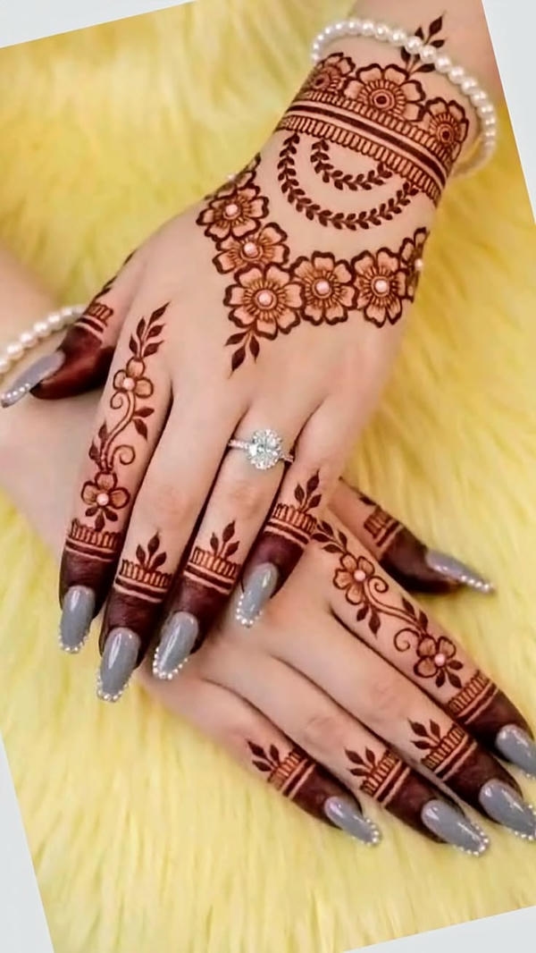 Back Hand Mehndi Design 4K