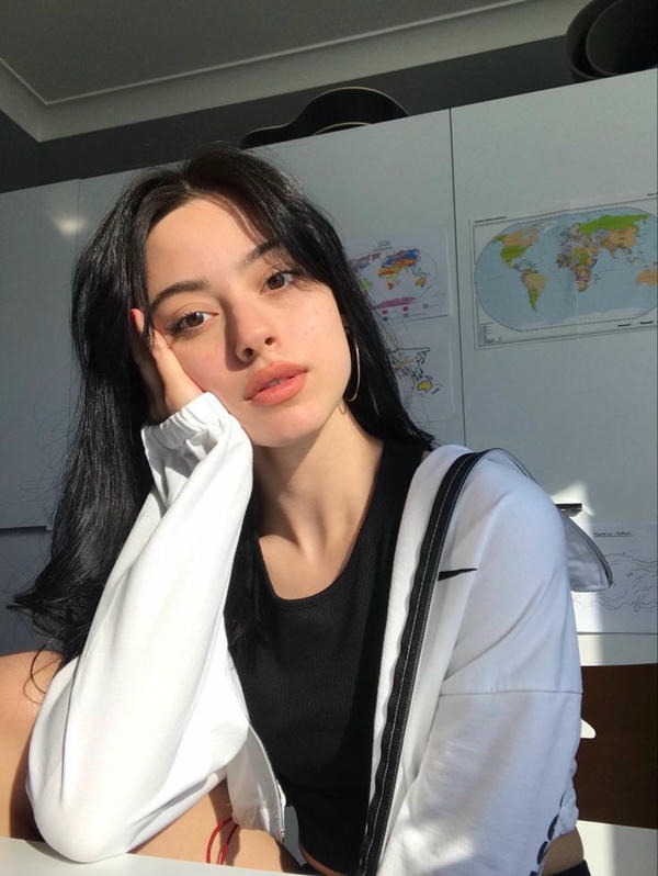Girl Photo Simple New