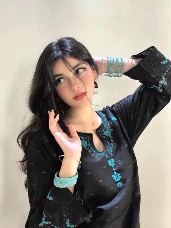 Girl Photo Simple Lovely
