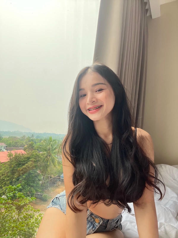 Cute Profile Pic for Girls Hidden Face