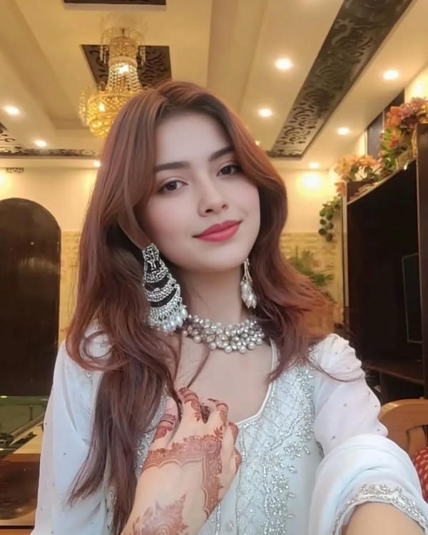 Simple Girl dp for Instagram 4K